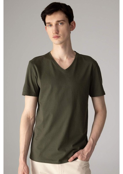 %100 Pamuk Slim Fit Dar Kesim V Yaka Basic Düz Kısa Kollu Tişört M7668AZ24SP