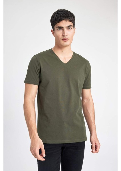 %100 Pamuk Slim Fit Dar Kesim V Yaka Basic Düz Kısa Kollu Tişört M7668AZ24SP