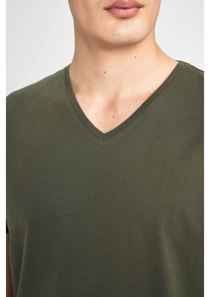 %100 Pamuk Slim Fit Dar Kesim V Yaka Basic Düz Kısa Kollu Tişört M7668AZ24SP