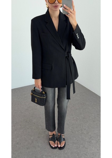 Yandan Bağlamalı Siyah Blazer fırsatları