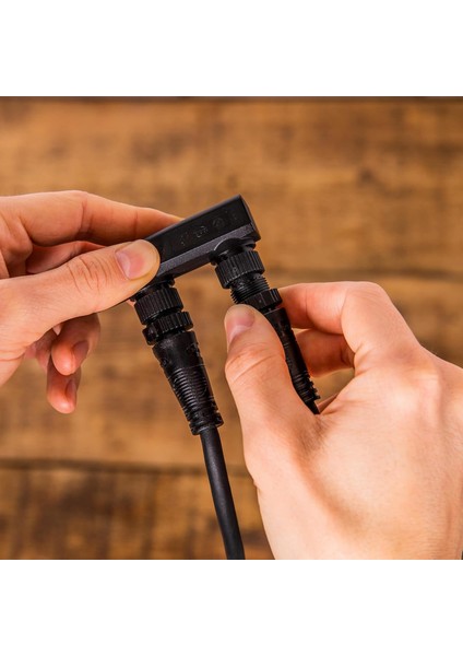 Dış Mekan Güç Kaynağı 40 W, Uygulama Üzerinden Kontrol Edilebilir, Amazon Alexa (Echo, E modelleri