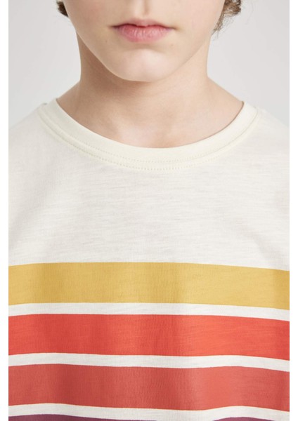 Erkek Çocuk Oversize Geniş Kalıp Bisiklet Yaka Çizgili Kısa Kollu Tişört B6410A824SM