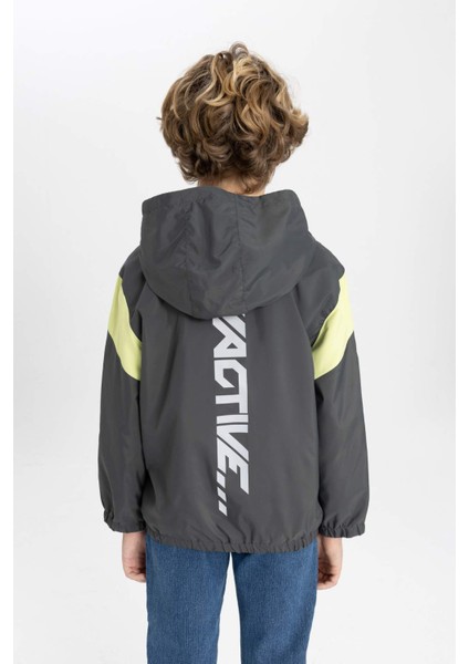 Erkek Çocuk Rüzgar Geçirmez Kapüşonlu Yağmurluk B1850A824SP