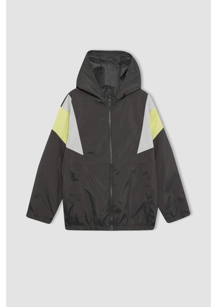 Erkek Çocuk Rüzgar Geçirmez Kapüşonlu Yağmurluk B1850A824SP