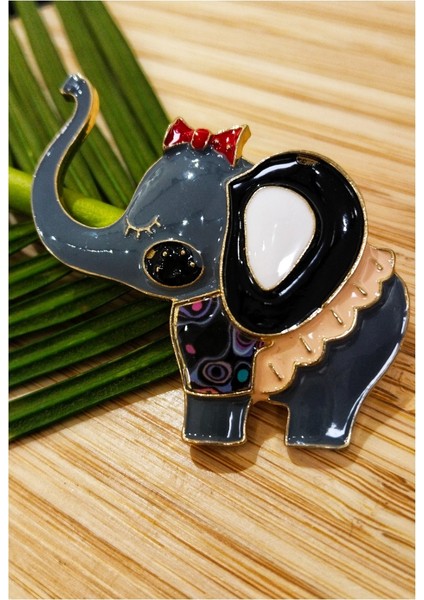 Gri Fil Figürlü Broş