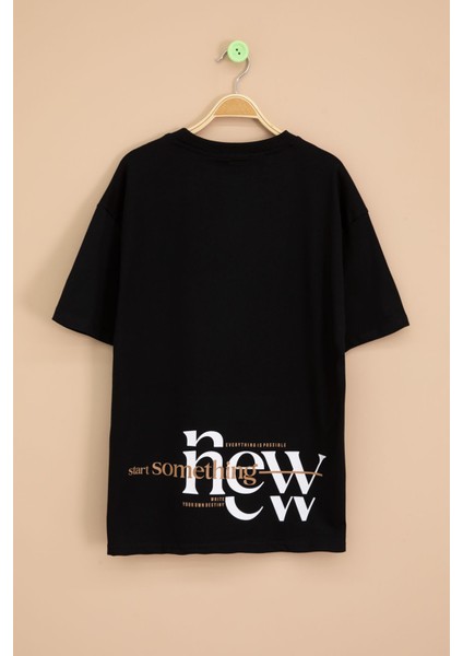 Siyah Yazı Nakışlı Sırtı Baskılı Erkek Çocuk Bisiklet Yaka Tişört 20895 modelleri