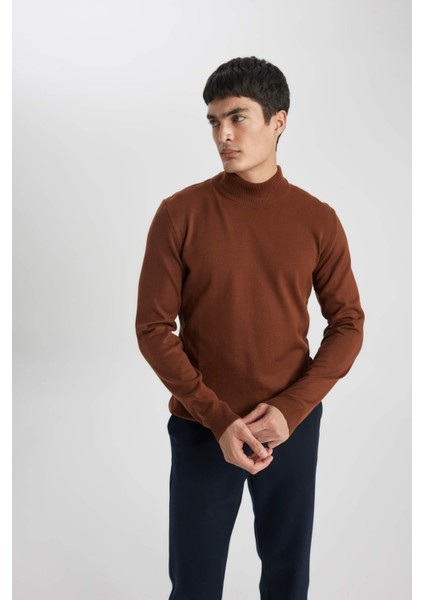 Erkek Kahverengi Slim Fit Dar Kesim Basic Düz Akrilik Kazak B7851AXNS