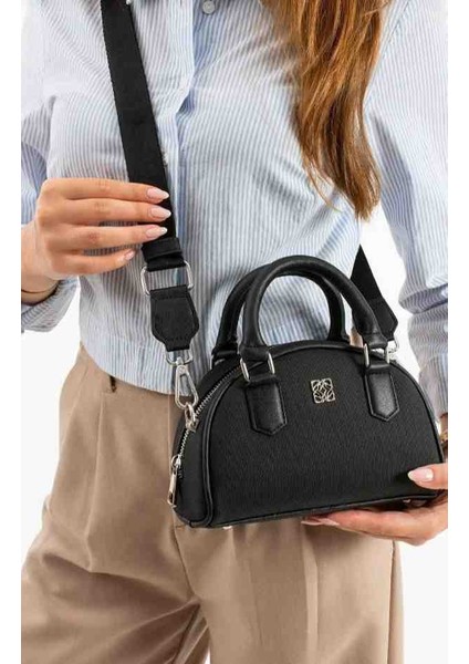Eflanmoda Küçük Ama Geniş Iç Hacimli Kadın El ve Omuz Çantası