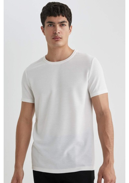 Slim Fit Dar Kesim Bisiklet Yaka Kısa Kollu Basic Düz Tişört M6608AZ24SP