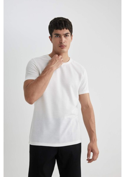 Slim Fit Dar Kesim Bisiklet Yaka Kısa Kollu Basic Düz Tişört M6608AZ24SP