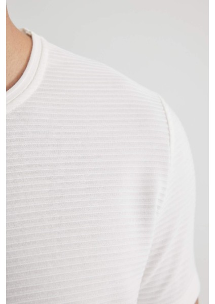 Slim Fit Dar Kesim Bisiklet Yaka Kısa Kollu Basic Düz Tişört M6608AZ24SP