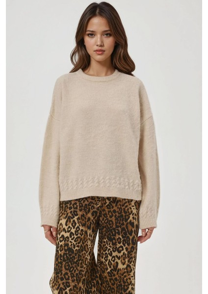 Kadın Örgü Detaylı Yumuşak Dokulu Bisiklet Yaka Triko Kazak Krem Doğal fiyatları