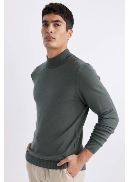 Slim Fit Dar Kesim Yarım Balıkçı Yaka Basic Düz Triko Kazak R1127AZ24SP