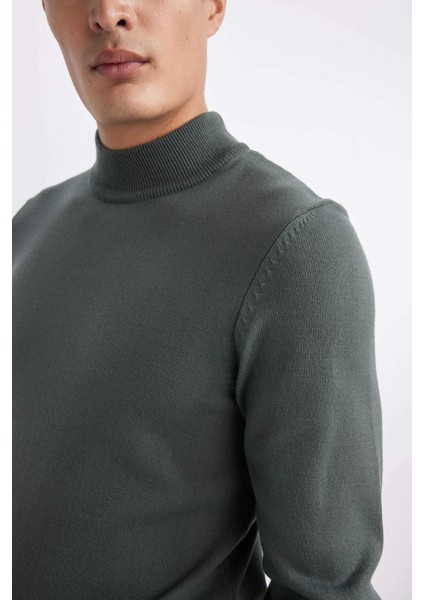 Slim Fit Dar Kesim Yarım Balıkçı Yaka Basic Düz Triko Kazak R1127AZ24SP