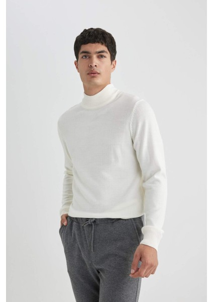 Slim Fit Dar Kesim Yarım Balıkçı Yaka Basic Düz Triko Kazak R1127AZ24SP