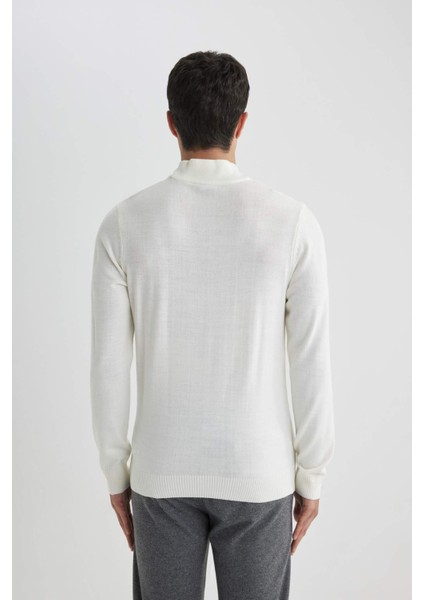 Slim Fit Dar Kesim Yarım Balıkçı Yaka Basic Düz Triko Kazak R1127AZ24SP