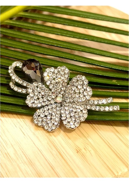 Beyaz Taşlı Figürlü Broş