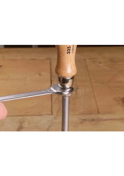 Ağaç Saplı Tornavida 2X100 Yıldız 337 Serisi fiyatları