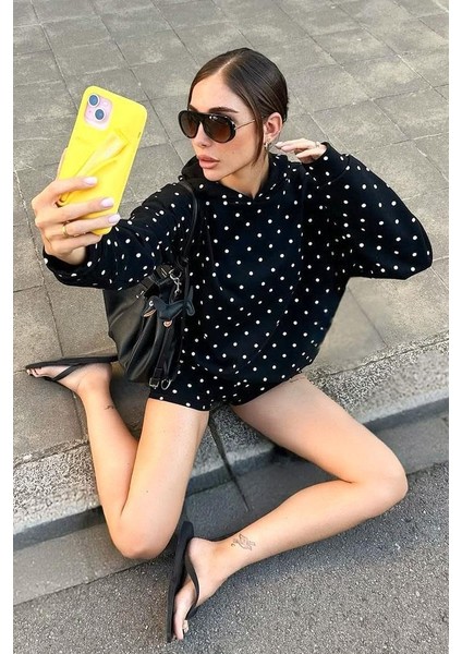 Siyah Puantiyeli Kapüşonlu Kadın Sweatshirt MG2560 modelleri