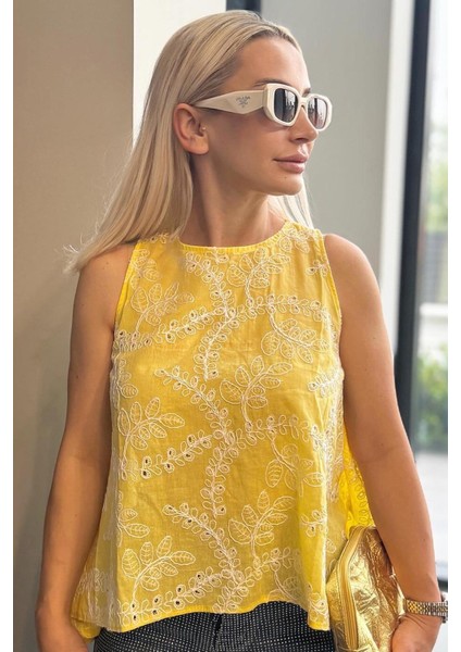 Işlemeli Sarı Rahat Kalıp Kadın Bluz