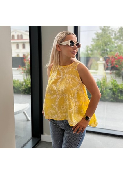 Işlemeli Sarı Rahat Kalıp Kadın Bluz modelleri
