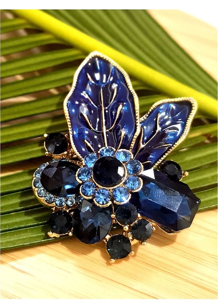 Çiçek Figürlü Broş