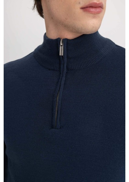 Standart Fit Normal Kesim Dik Yaka Yarım Fermuarlı Basic Düz Triko Kazak A5184AX24AU