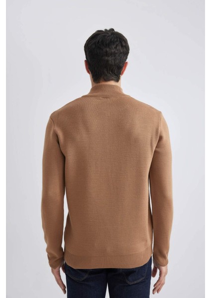 Standart Fit Normal Kesim Dik Yaka Yarım Fermuarlı Basic Düz Triko Kazak A5184AX24AU