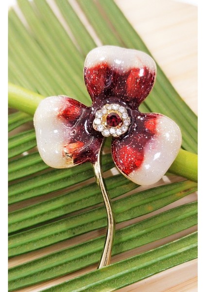 Çiçek Figürlü Broş