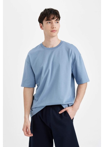 Regular Fit Düz Paça Cepli Basic Düz Şort B8792AX24SM