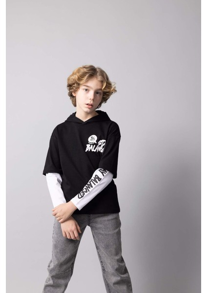 Erkek Çocuk Oversize Fit Kapüşonlu Baskılı Uzun Kollu Tişört B6478A824SP