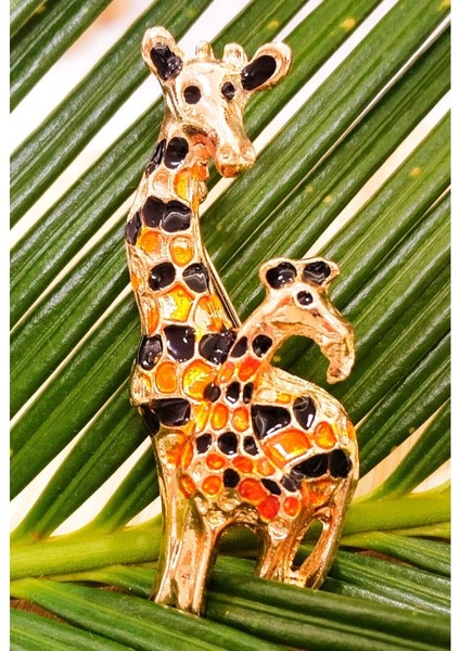 Zürafa Figürlü Broş