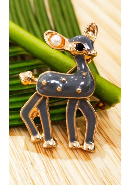 Geyik Figürlü Broş
