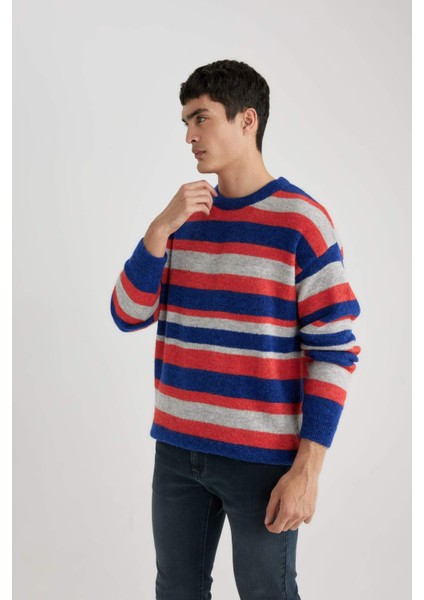 Standart Fit Çizgili Bisiklet Yaka Triko Kazak B8775AX23CW