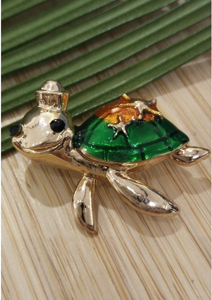 Kaplumba Figürlü Broş