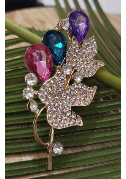 Çiçek Figürlü Broş