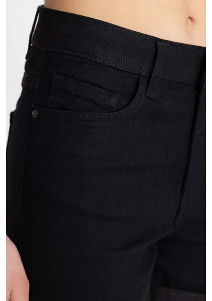 Normal Bel Katlamalı Paça Basic Düz Jean Şort A1959AX24SM
