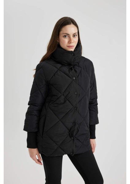 Su İtici Uzun Şişme Mont Dik Yaka Kapitoneli Çıtçıtlı Cepli Hafif C0489AX24SP