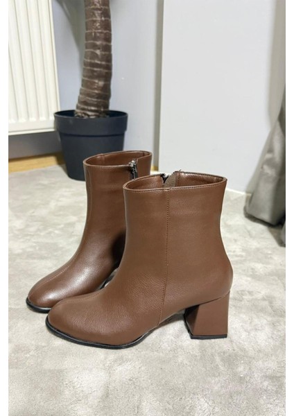 Kadın Marta Kahverengi Kalın Topuklu Yumurta Burun Fermuarlı Bot fiyatları