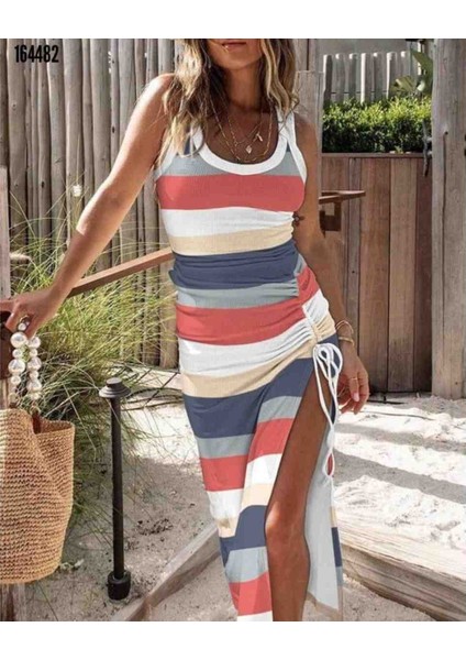 Kadın Kolsuz Şerit Desenli Büzgü Yırtmaçlı Pegasus Kumaş Elbise, Kırmızı Gül Figürlü Kolye Hediye