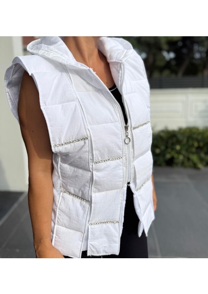 Fermuarlı Taş Detaylı Kısa Kollu Beyaz Kadın Ceket modelleri