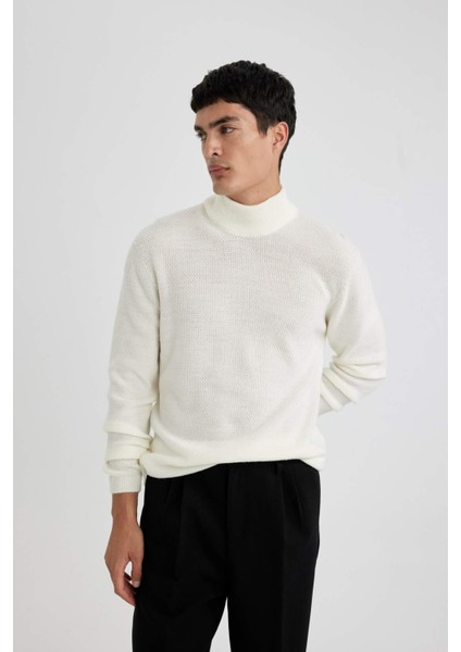 Standart Fit Normal Kesim Balıkçı Yaka Basic Düz Triko Kazak B9708AX24SP