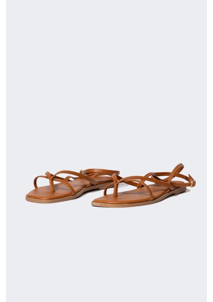 Kadın Bağcıklı Düz Taban Suni Deri Sandalet B8500AX24SM