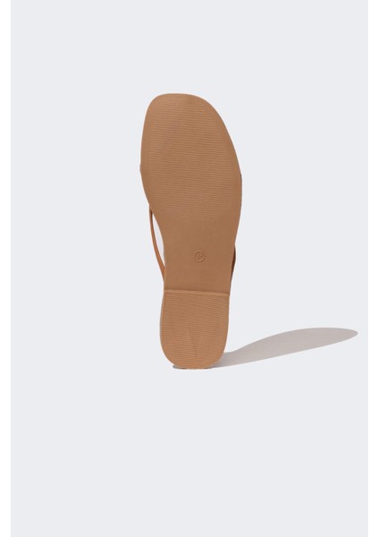 Kadın Bağcıklı Düz Taban Suni Deri Sandalet B8500AX24SM