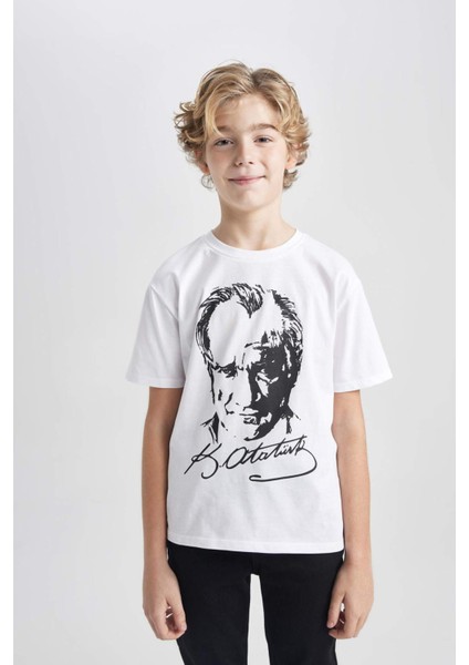 Erkek Çocuk Bisiklet Yaka Atatürk Baskılı Kısa Kollu Beyaz Tişört B6938A824SM