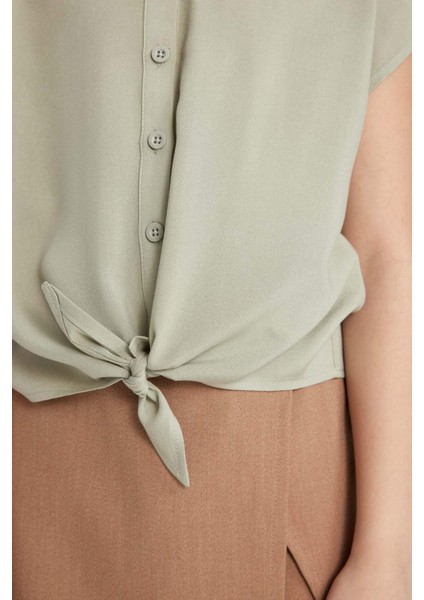 Kız Çocuk Cropped Fit Kısa Kollu Gömlek C0819A824SM