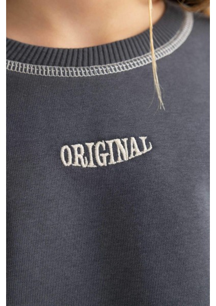Kız Çocuk Oversize Geniş Kalıp Bisiklet Yaka Baskılı Sweatshirt C0103A824SP
