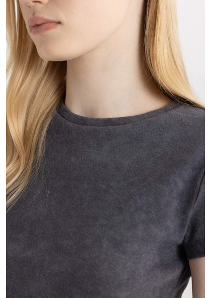 Coool Fitted Yıkamalı Soluk Efektli Basic Düz Kısa Kollu Tişört