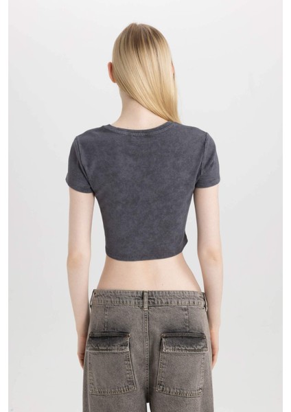 Coool Fitted Yıkamalı Soluk Efektli Basic Düz Kısa Kollu Tişört