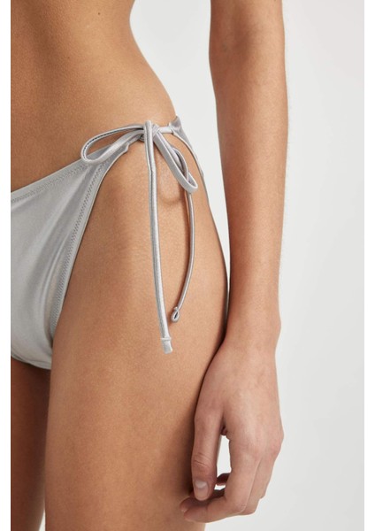 Regular Fit Saten Bağcıklı Bikini Altı-Fall in Love B6934AX24HS